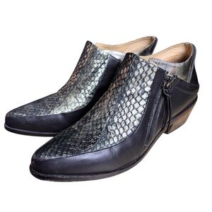 L.A.M.B. by Gwen Stefani Leah Leather Booties in Black/Silver – Women’s Sz 7.5